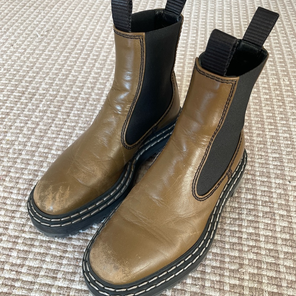 Proenza Schouler Khaki Lug Sole Chelsea Boots. Size 5.